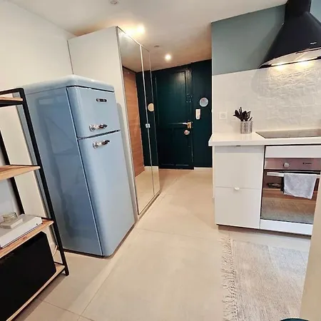 Cute Tiny House Close To Paris 아파트 이브리쉬르센