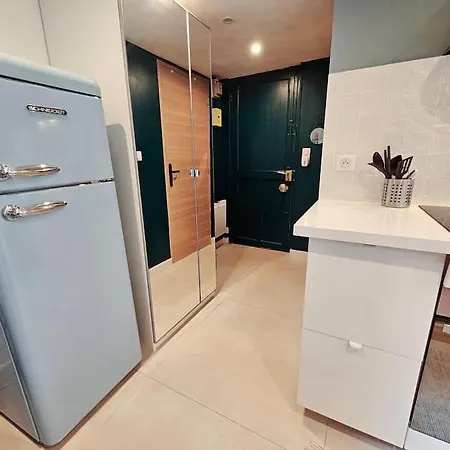 Cute Tiny House Close To Paris * 이브리쉬르센