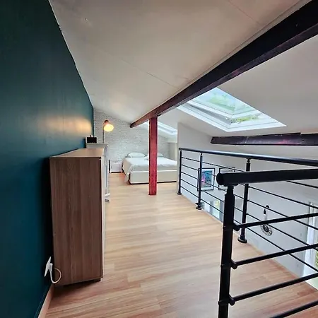 Cute Tiny House Close To Paris شقة *